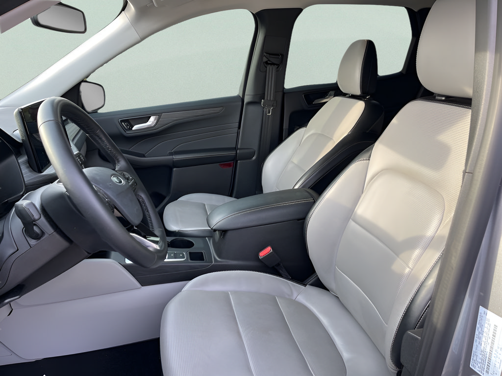 Used 2024 Ford Escape Platinum AWD/4WD image 11