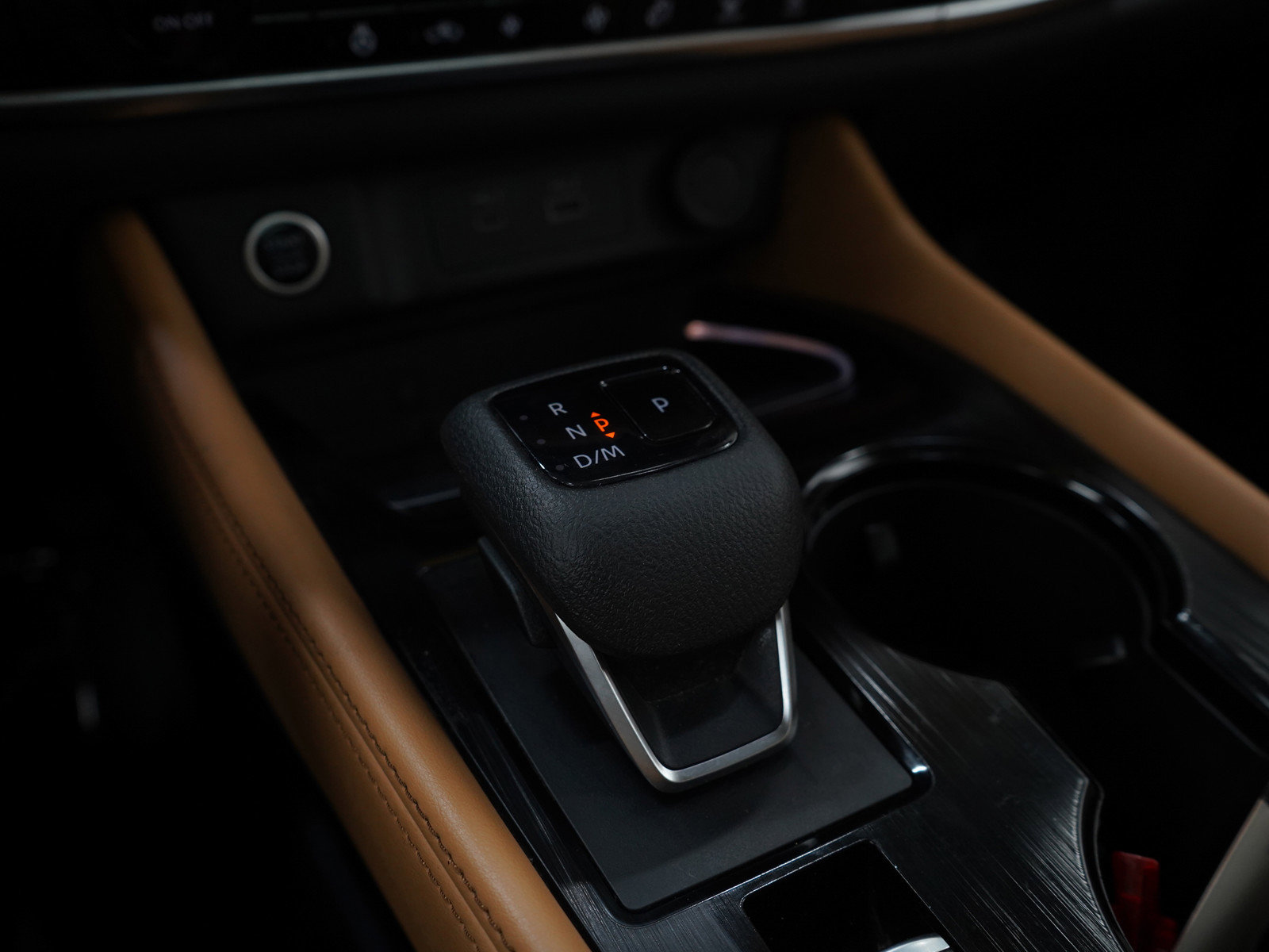 Used 2023 Nissan Rogue Platinum image 25