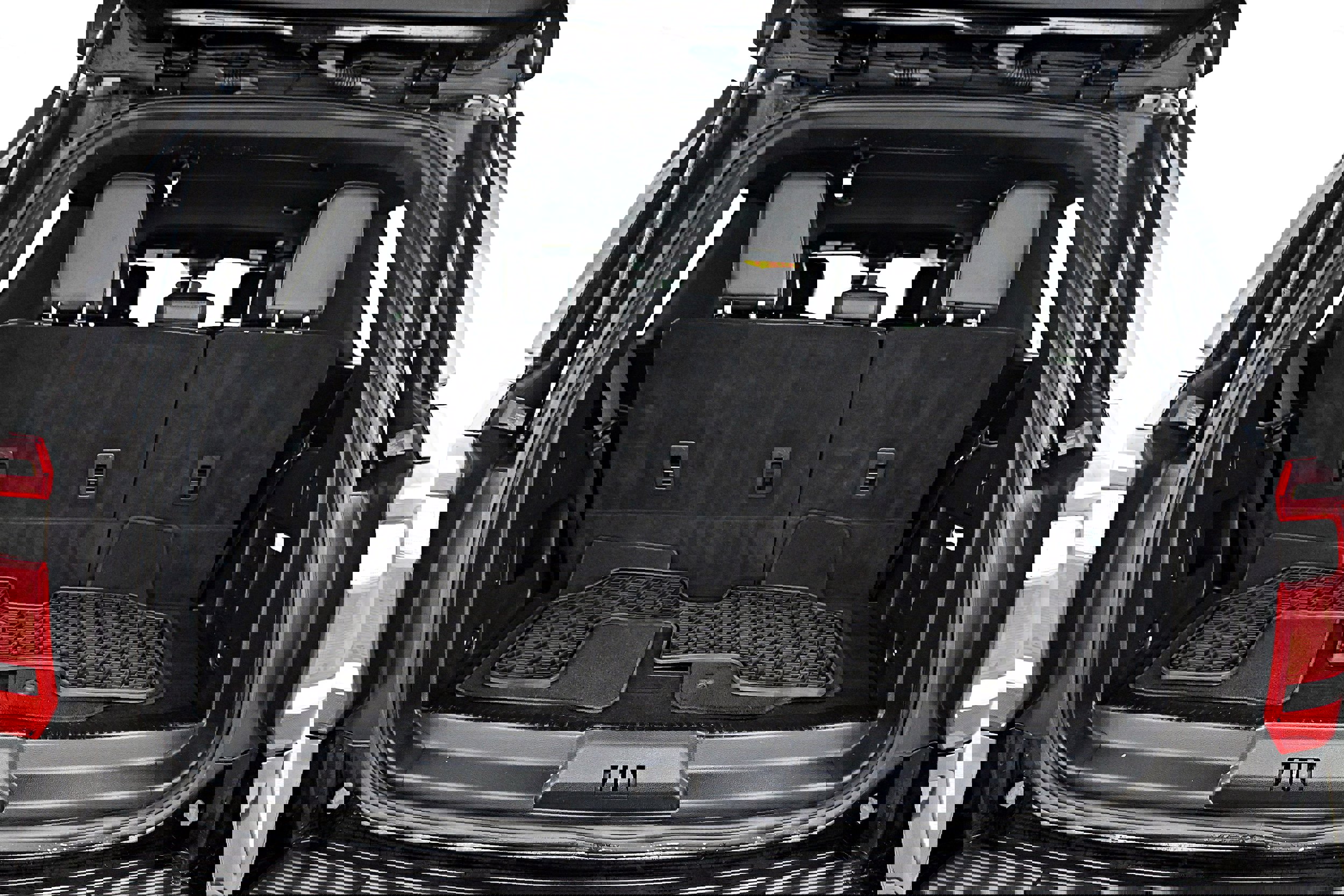 Used 2021 Ford Expedition XLT image 31