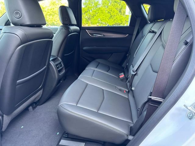 New 2025 Cadillac XT5 Luxury image 12