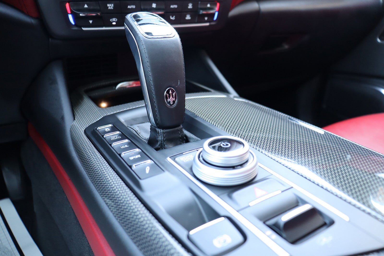 Used 2023 Maserati Levante GT AWD/4WD image 37