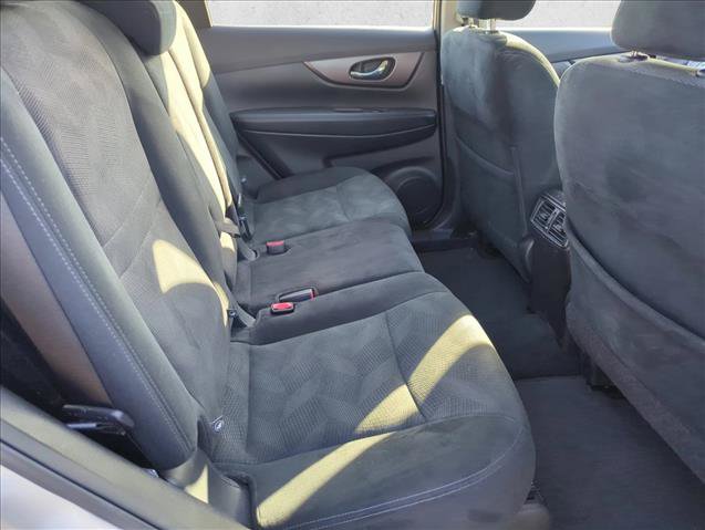 Used 2016 Nissan Rogue S FWD image 25