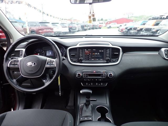 Used 2020 Kia Sorento LX w/ LX I4 Convenience Package AWD/4WD image 16