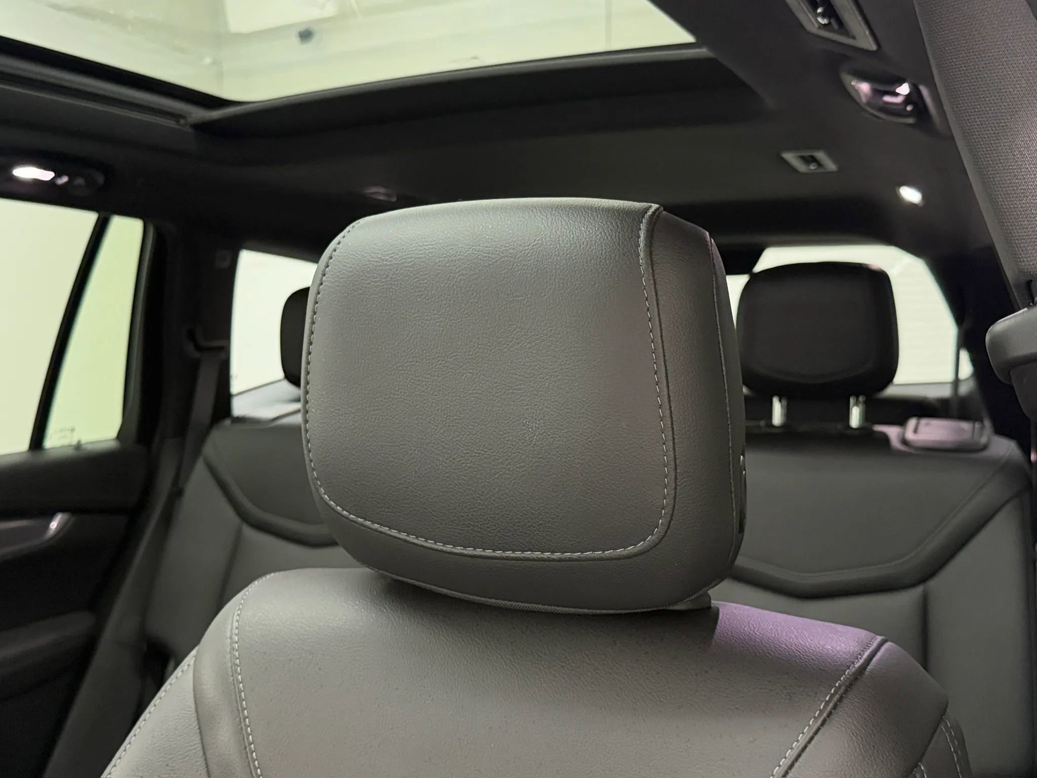 Used 2023 Cadillac XT6 Luxury FWD image 35