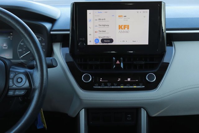 Used 2023 Toyota Corolla Cross L image 14