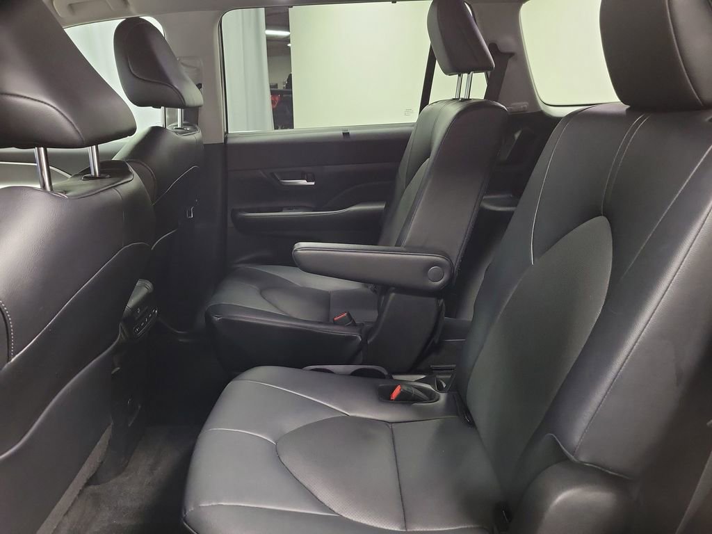 Used 2024 Toyota Grand Highlander AWD image 21