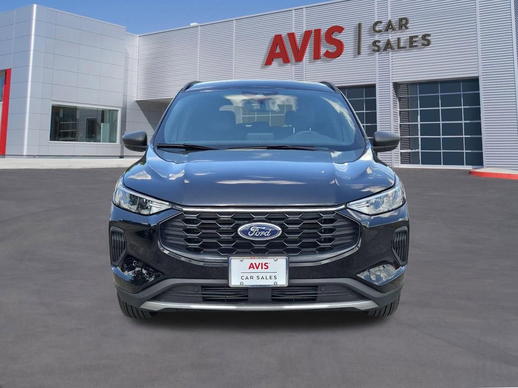 Used 2025 Ford Escape ST-Line AWD/4WD image 2