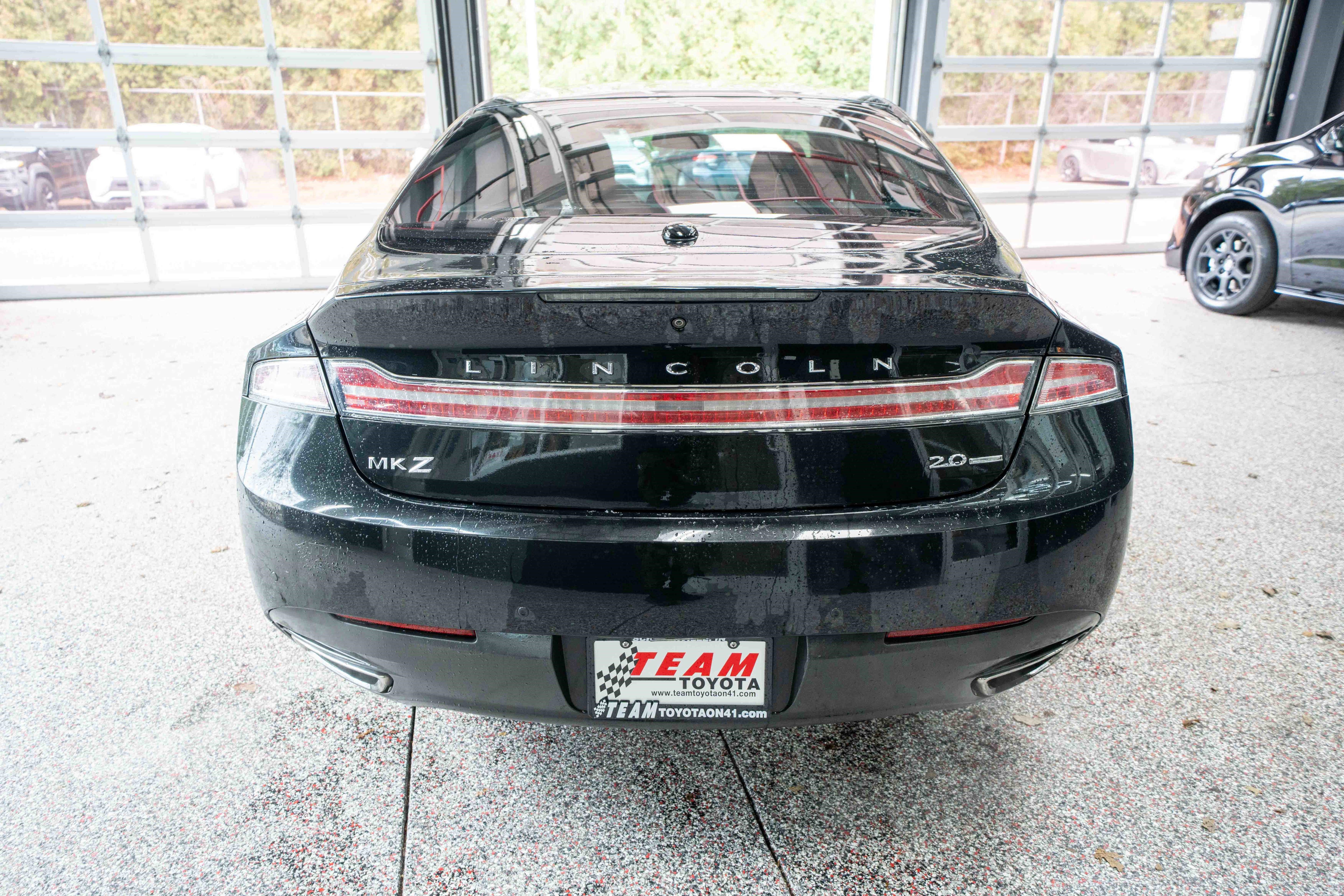 Used 2013 Lincoln MKZ image 3