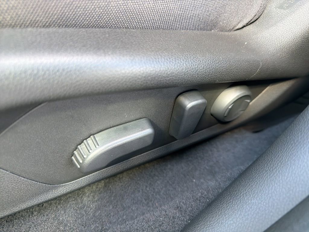 Certified 2025 Subaru Crosstrek 2.0i Premium image 25