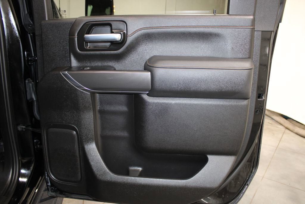 Used 2022 GMC Sierra 2500 AT4 image 38
