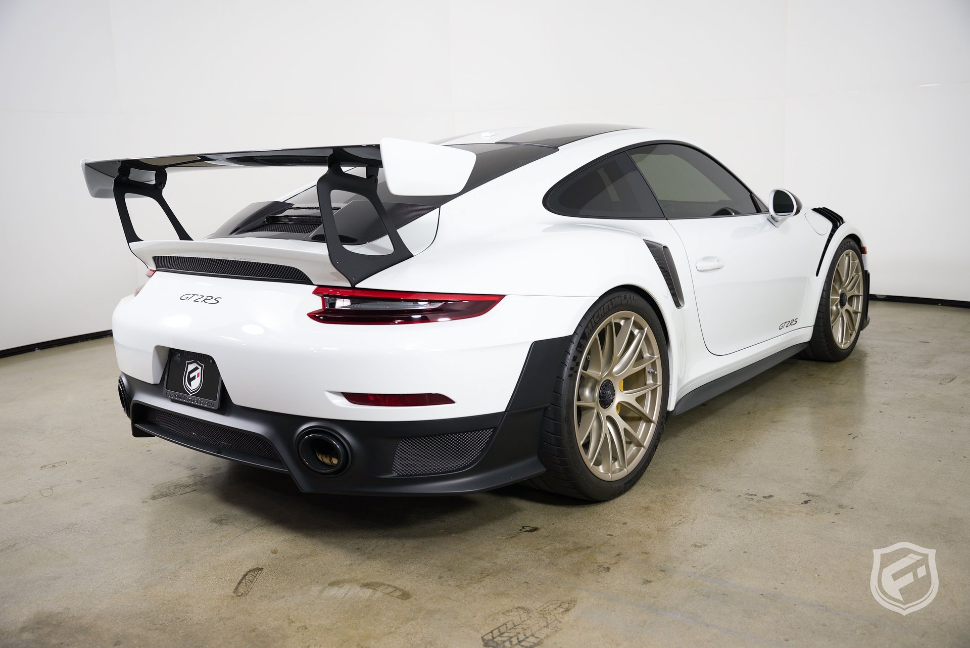 Used 2018 Porsche 911 GT2 RS RWD image 9