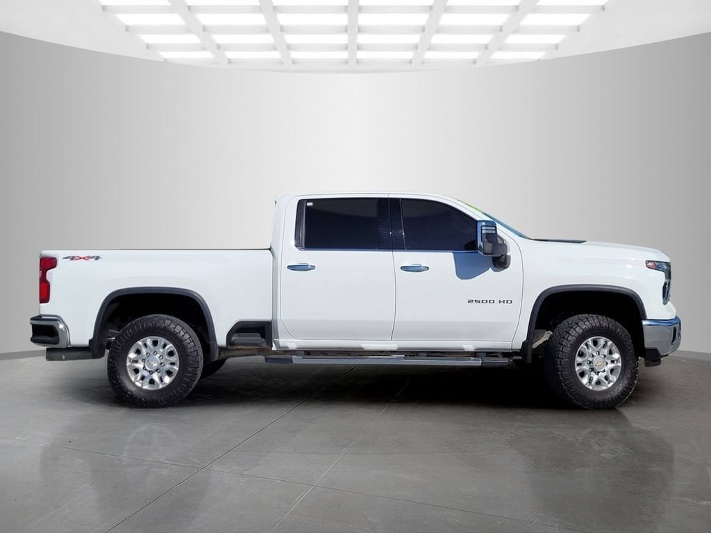 Used 2024 Chevrolet Silverado 2500 LTZ AWD/4WD image 3