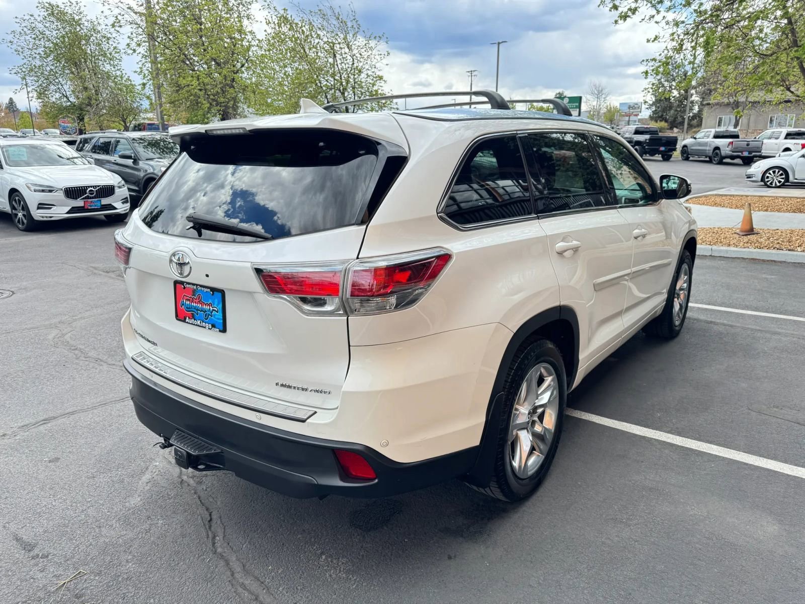 Used 2016 Toyota Highlander Limited AWD/4WD image 5