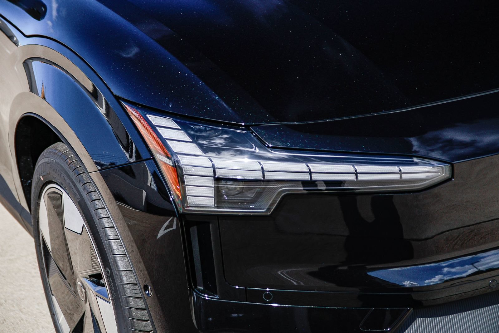 New 2026 Volvo EX30 Ultra AWD/4WD image 10
