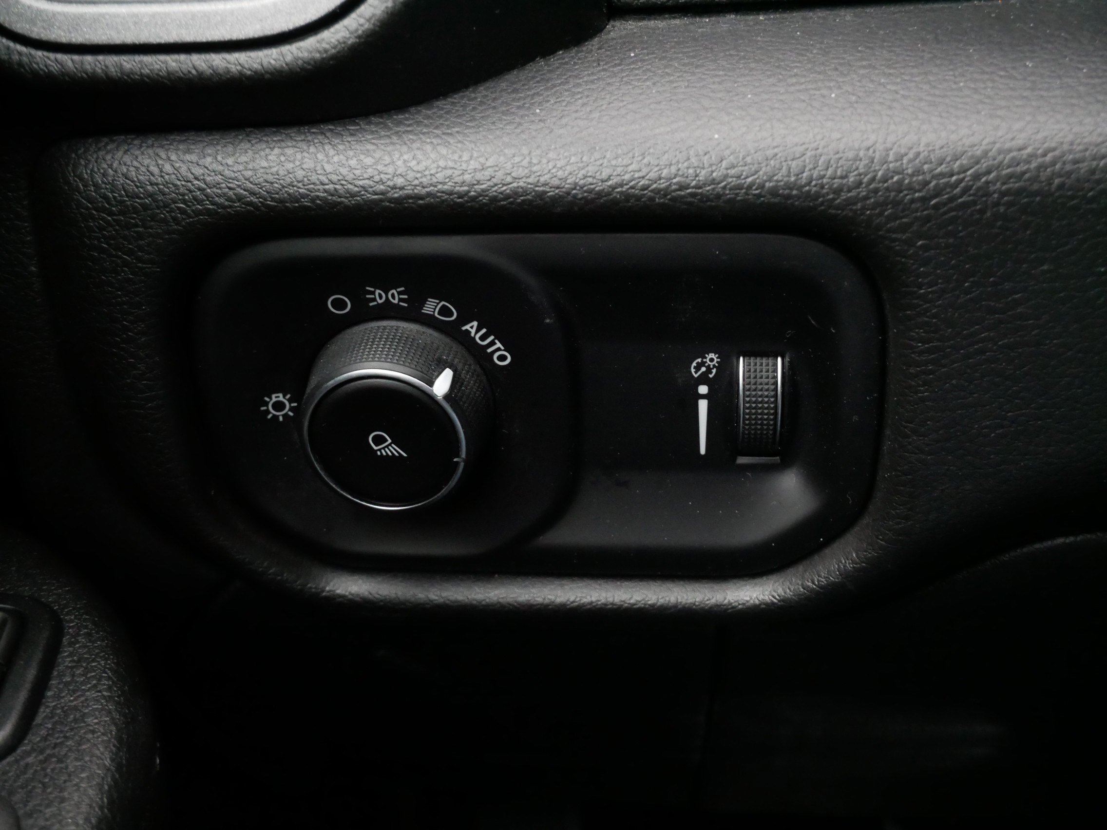 Used 2024 RAM 2500 Tradesman w/ Safety Group image 27