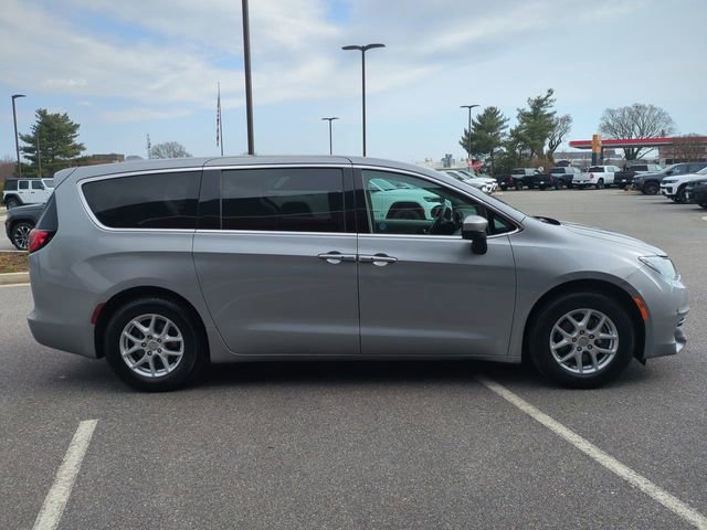 Used 2018 Chrysler Pacifica Touring w/ Security Group image 3