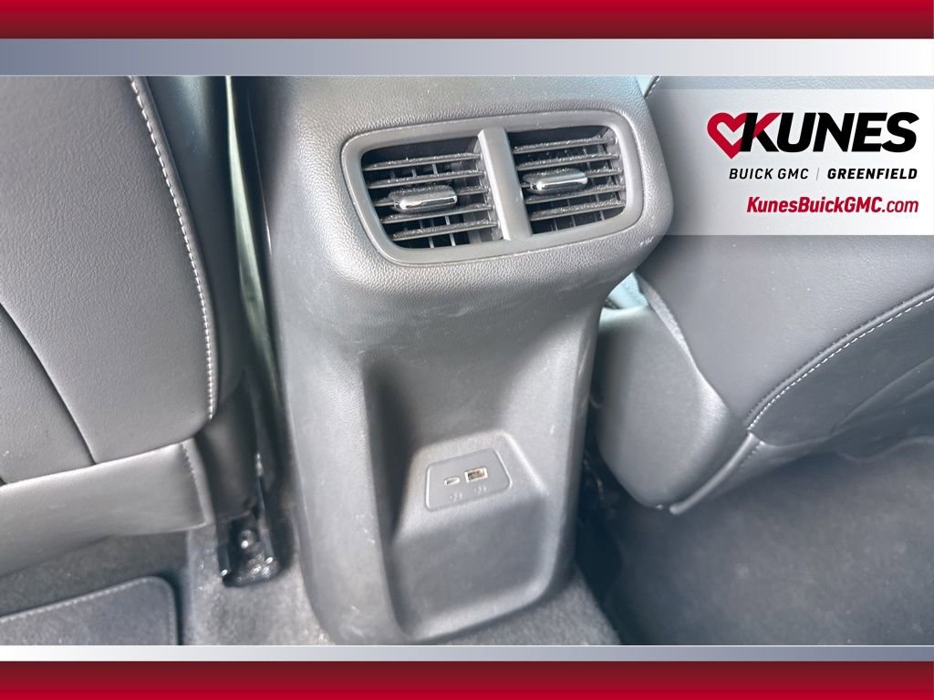 Used 2024 Buick Envision Preferred AWD/4WD image 32