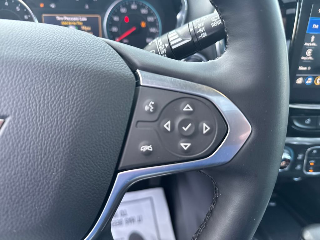 Used 2023 Chevrolet Traverse RS AWD/4WD image 26