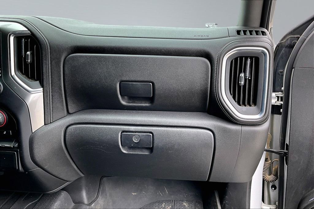 Used 2020 Chevrolet Silverado 1500 LT w/ All-Star Edition image 17