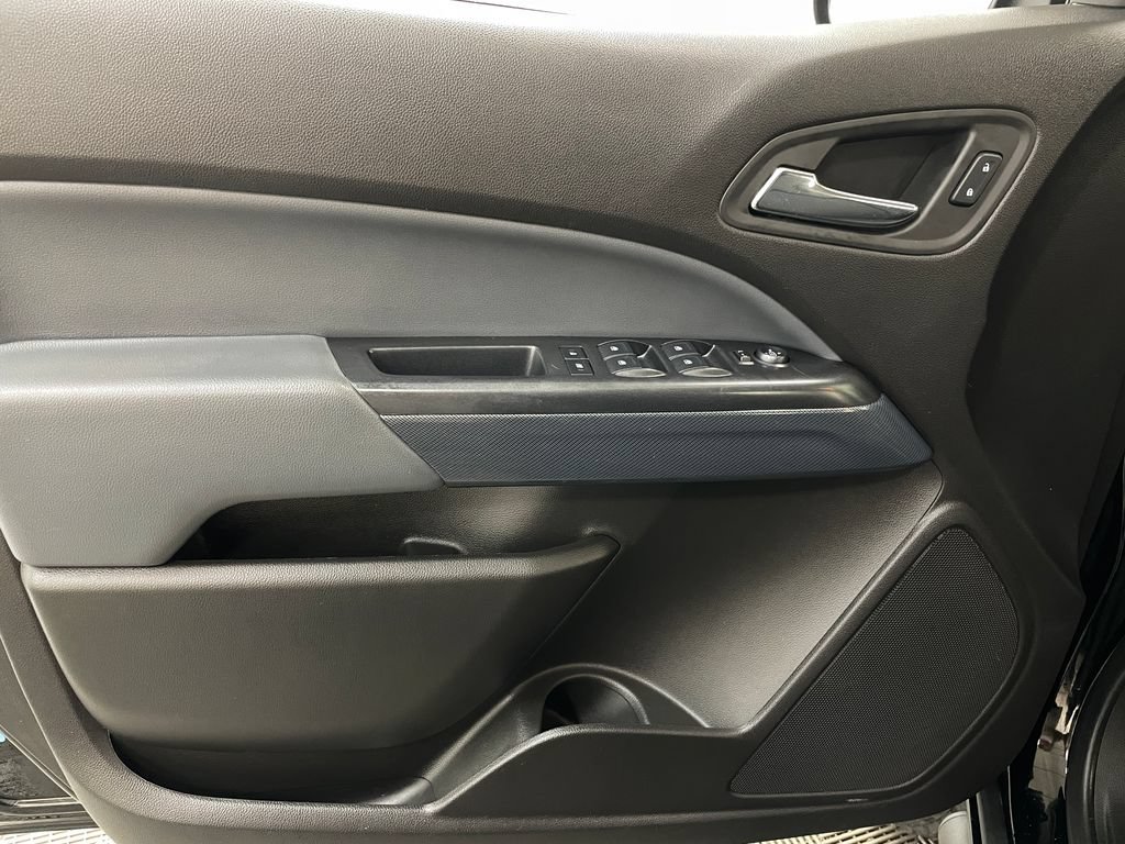 Used 2016 Chevrolet Colorado Z71 AWD/4WD image 23