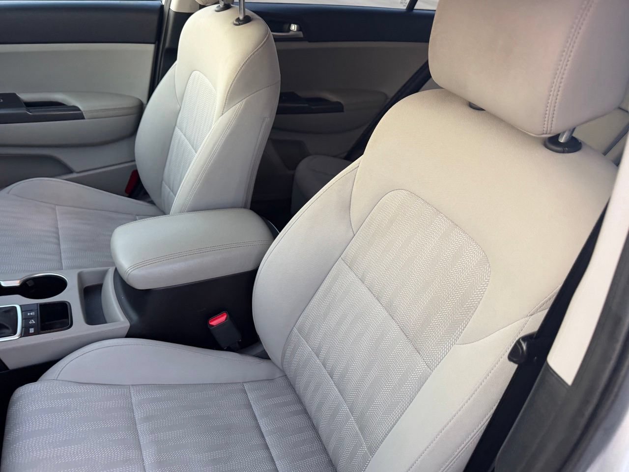 Used 2020 Kia Sportage LX AWD/4WD image 28
