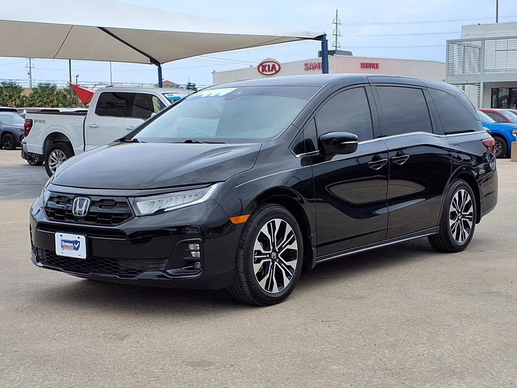 Used 2025 Honda Odyssey Elite image 4