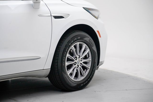 Used 2024 Buick Enclave Premium image 11