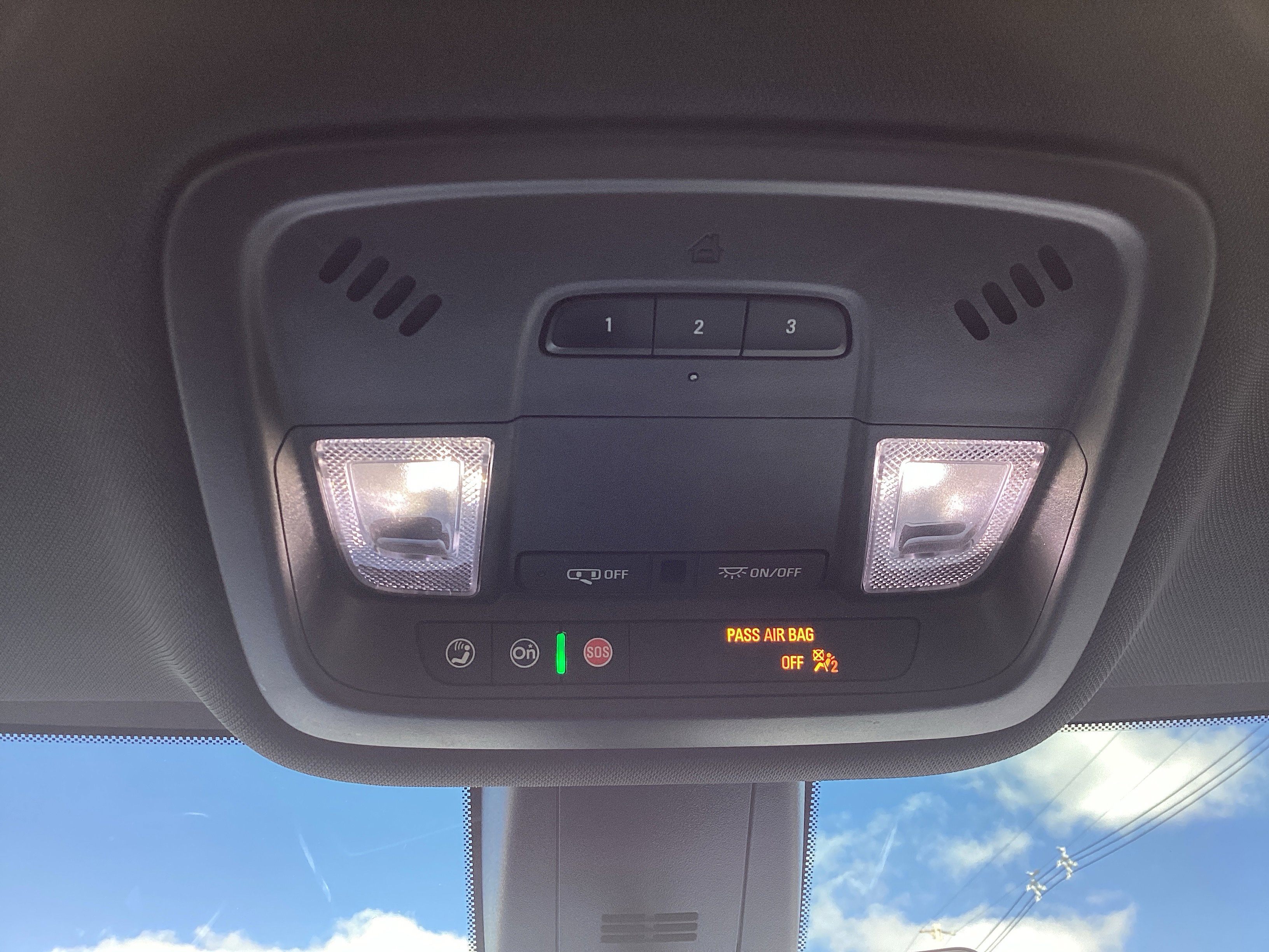 Used 2023 Chevrolet Traverse LT image 22