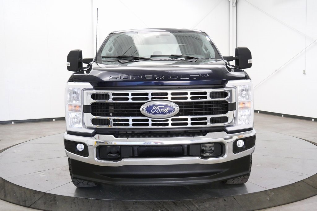 Used 2023 Ford F250 XLT w/ FX4 Off-Road Package image 2