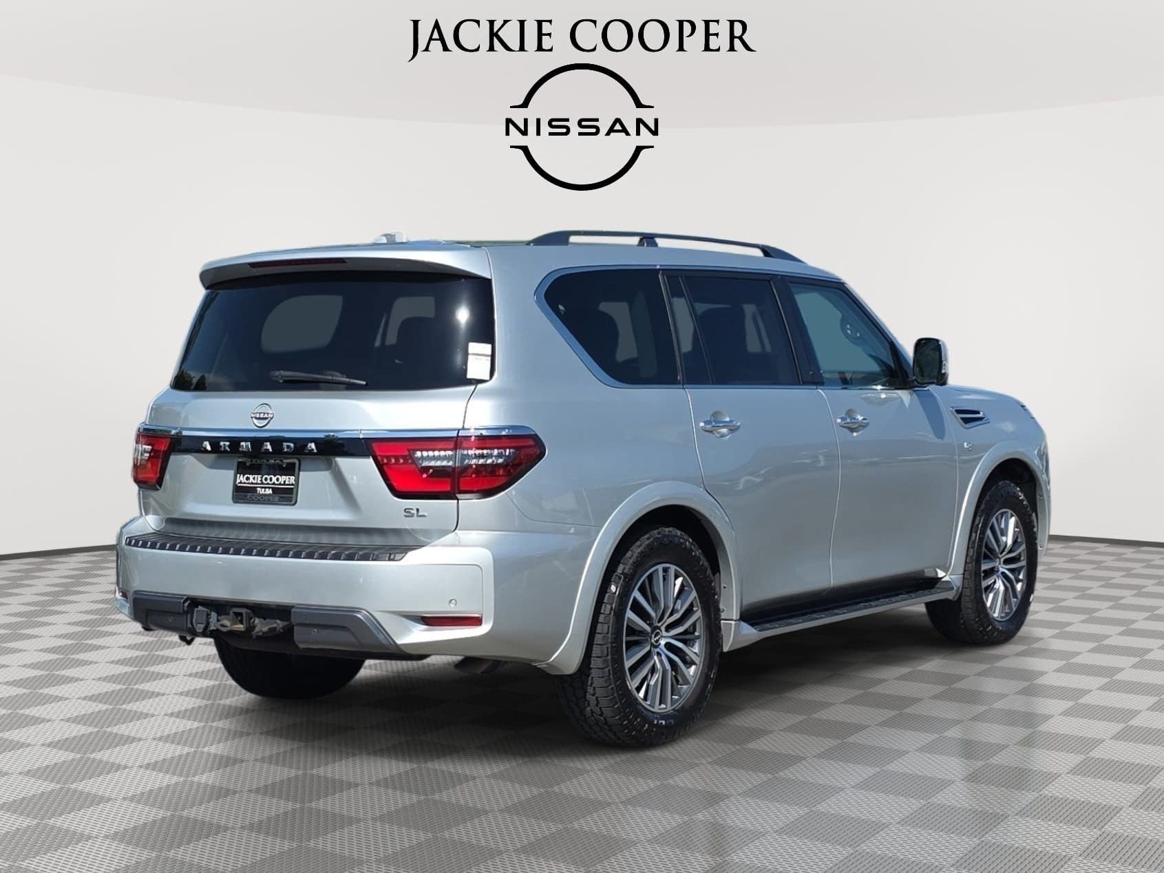 Used 2021 Nissan Armada SL w/ Captain's Chairs Package AWD/4WD image 5