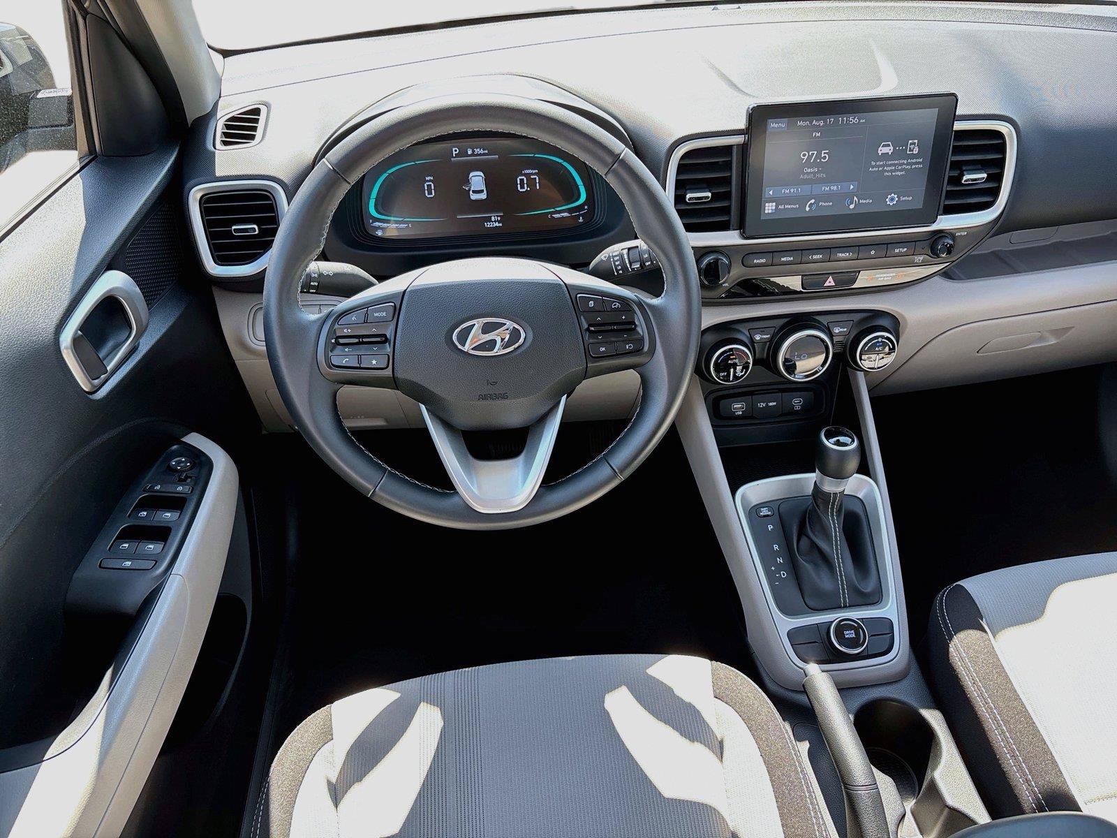 Certified 2025 Hyundai Venue SEL FWD image 2