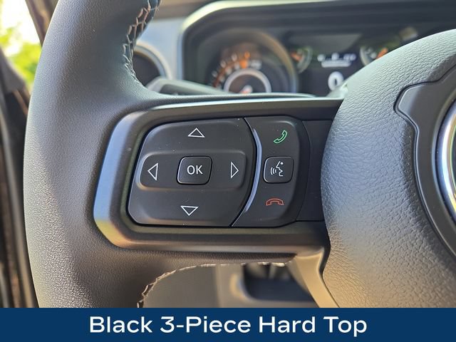 Used 2025 Jeep Gladiator Sport AWD/4WD image 7