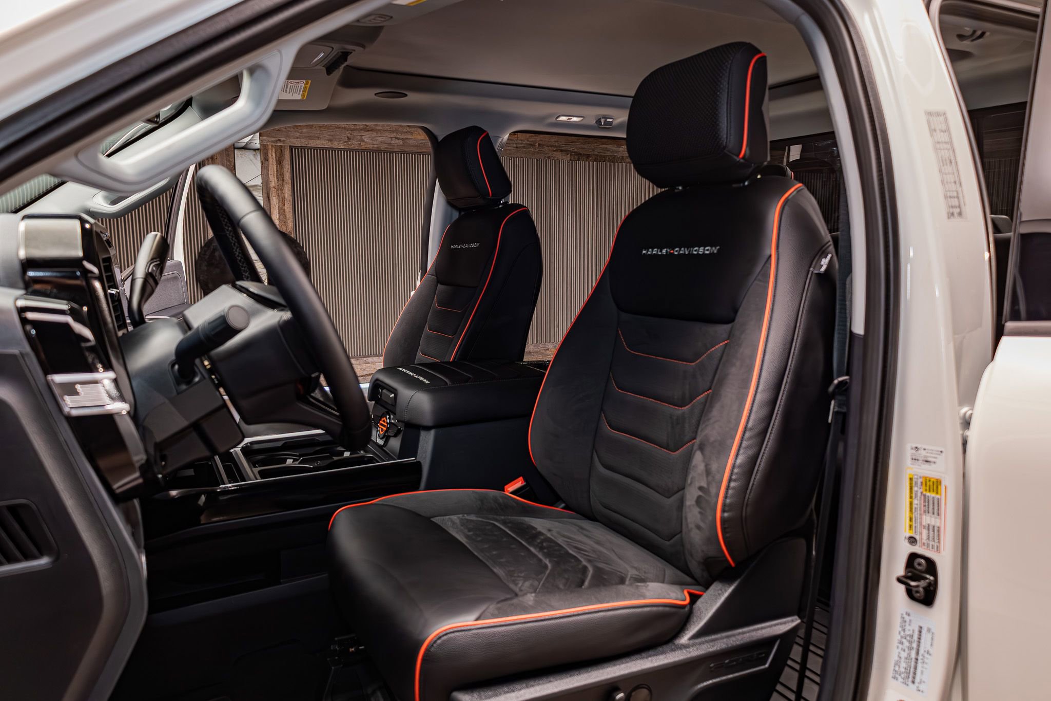 Used 2025 Ford F250 Lariat w/ Lariat Ultimate Package image 21