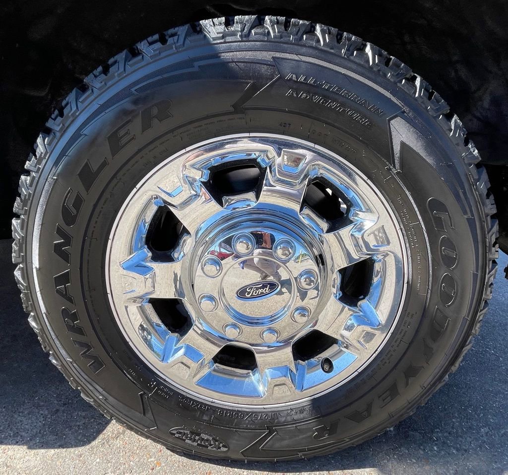 Used 2016 Ford F250 Lariat w/ Chrome Package image 10