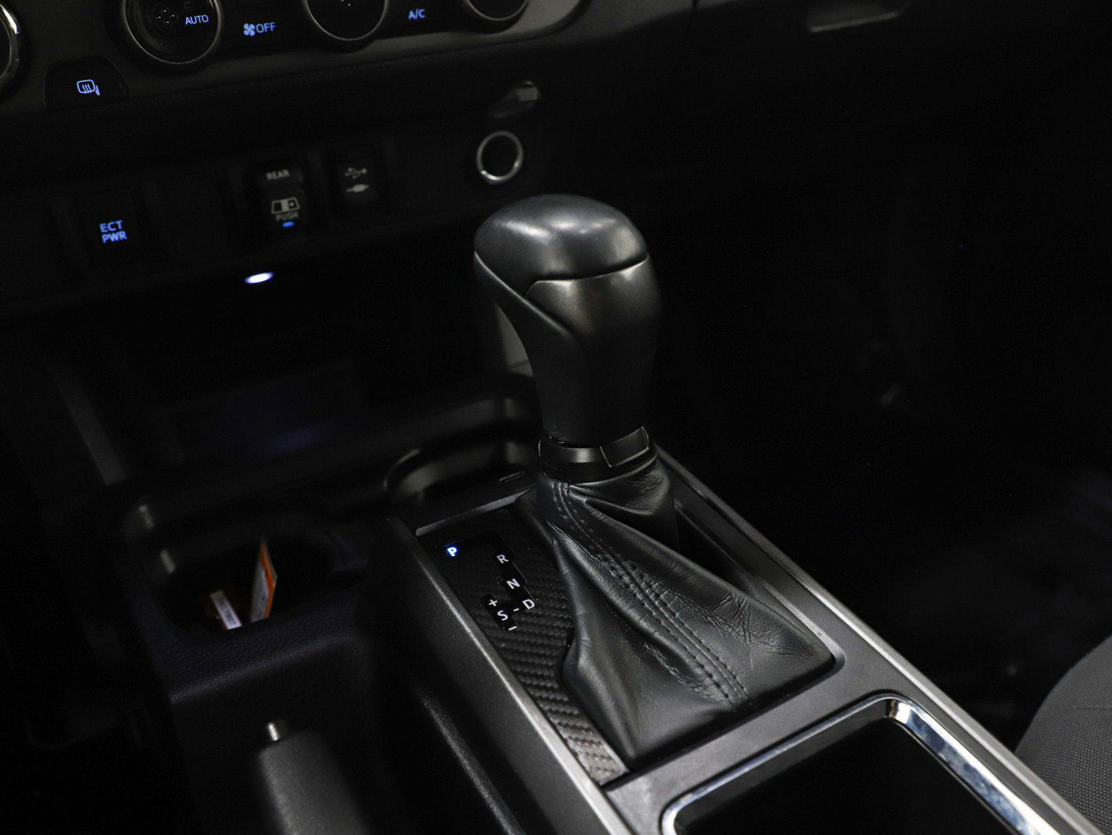 Used 2018 Toyota Tacoma TRD Sport AWD/4WD image 24