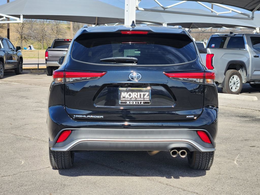 Used 2023 Toyota Highlander XSE image 6