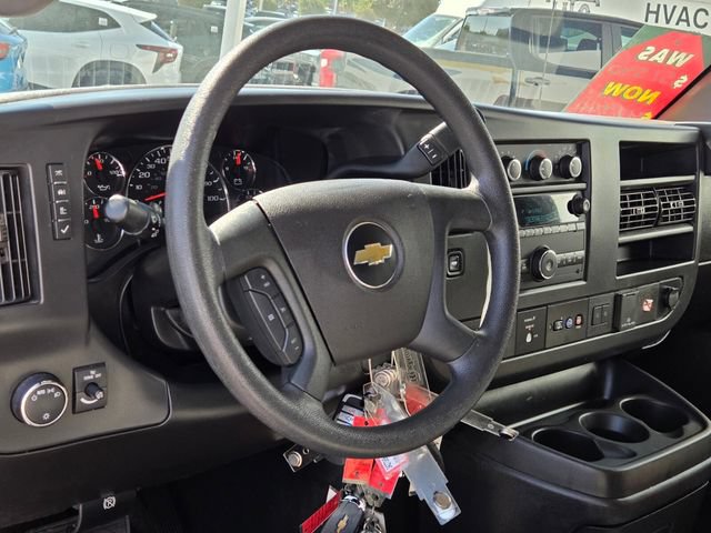 Certified 2025 Chevrolet Express 3500 LT w/ LT Preferred Equipment Group RWD image 18