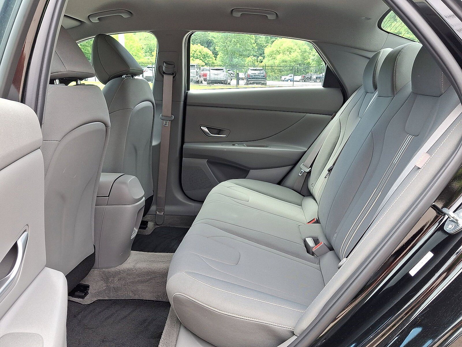 Used 2024 Hyundai Elantra SEL FWD image 19