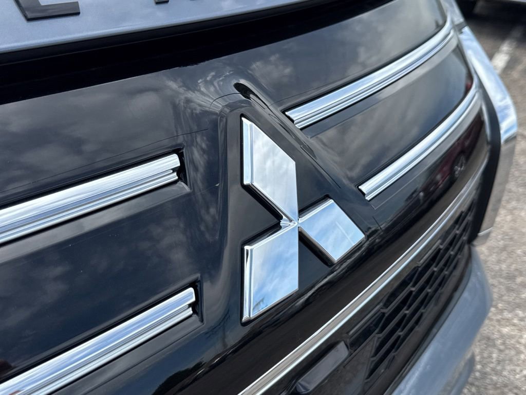 New 2026 Mitsubishi Outlander SEL FWD image 56