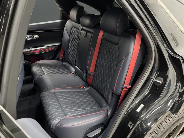 Used 2025 Genesis GV70 3.5T Sport w/ Sport Advanced Package image 31