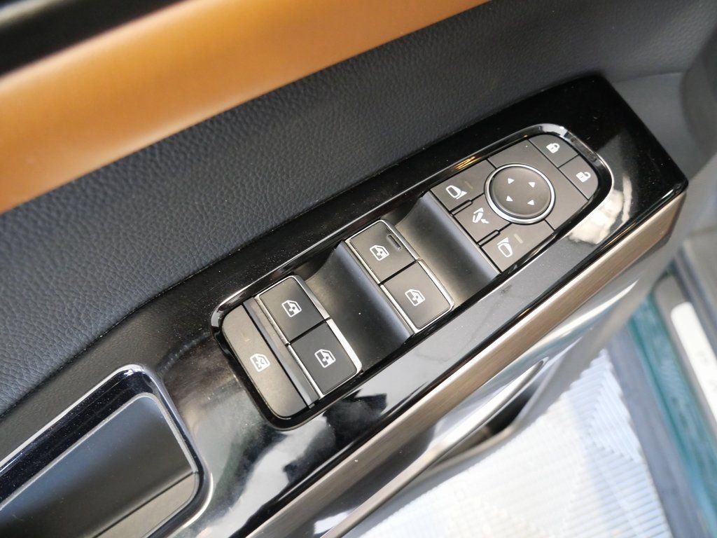 Used 2023 Nissan Pathfinder Platinum w/ Cargo Package image 14