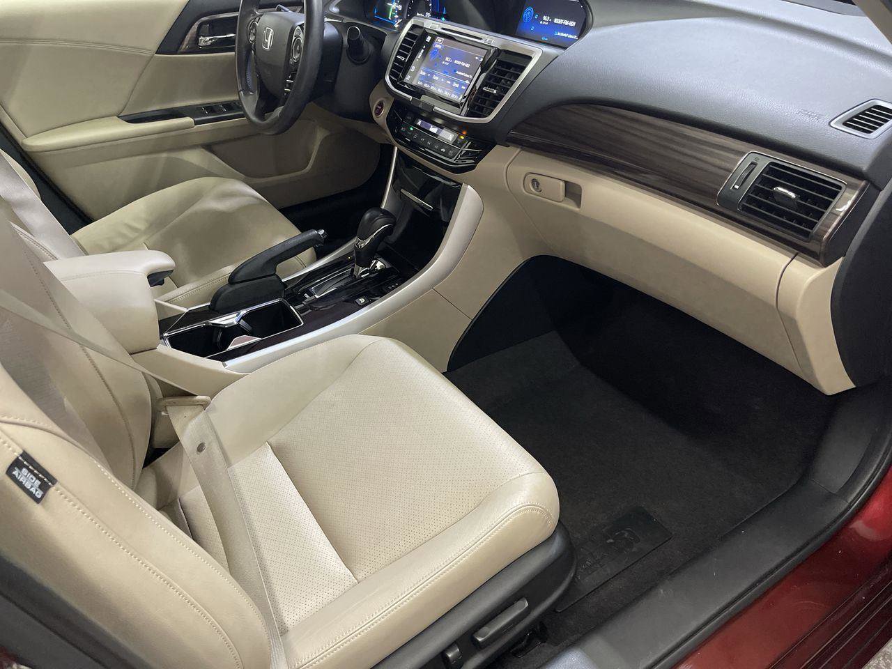 Used 2017 Honda Accord Touring image 24