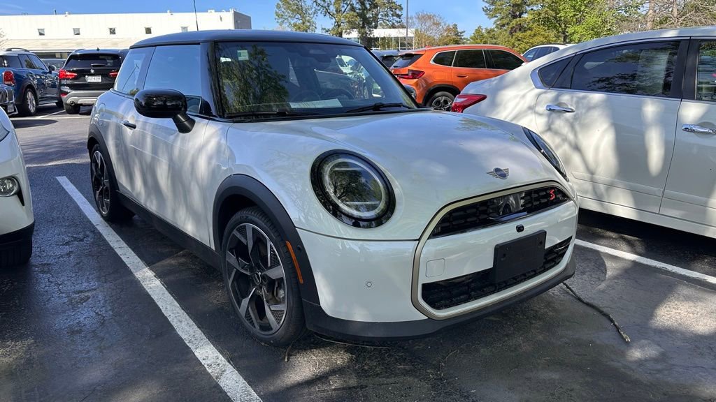 Used 2025 MINI Cooper S FWD image 1