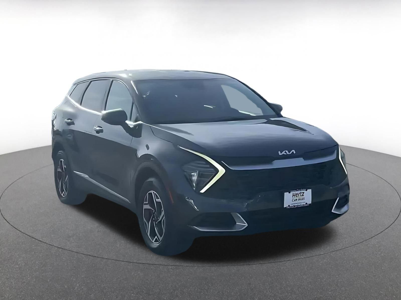 Used 2024 Kia Sportage LX image 3