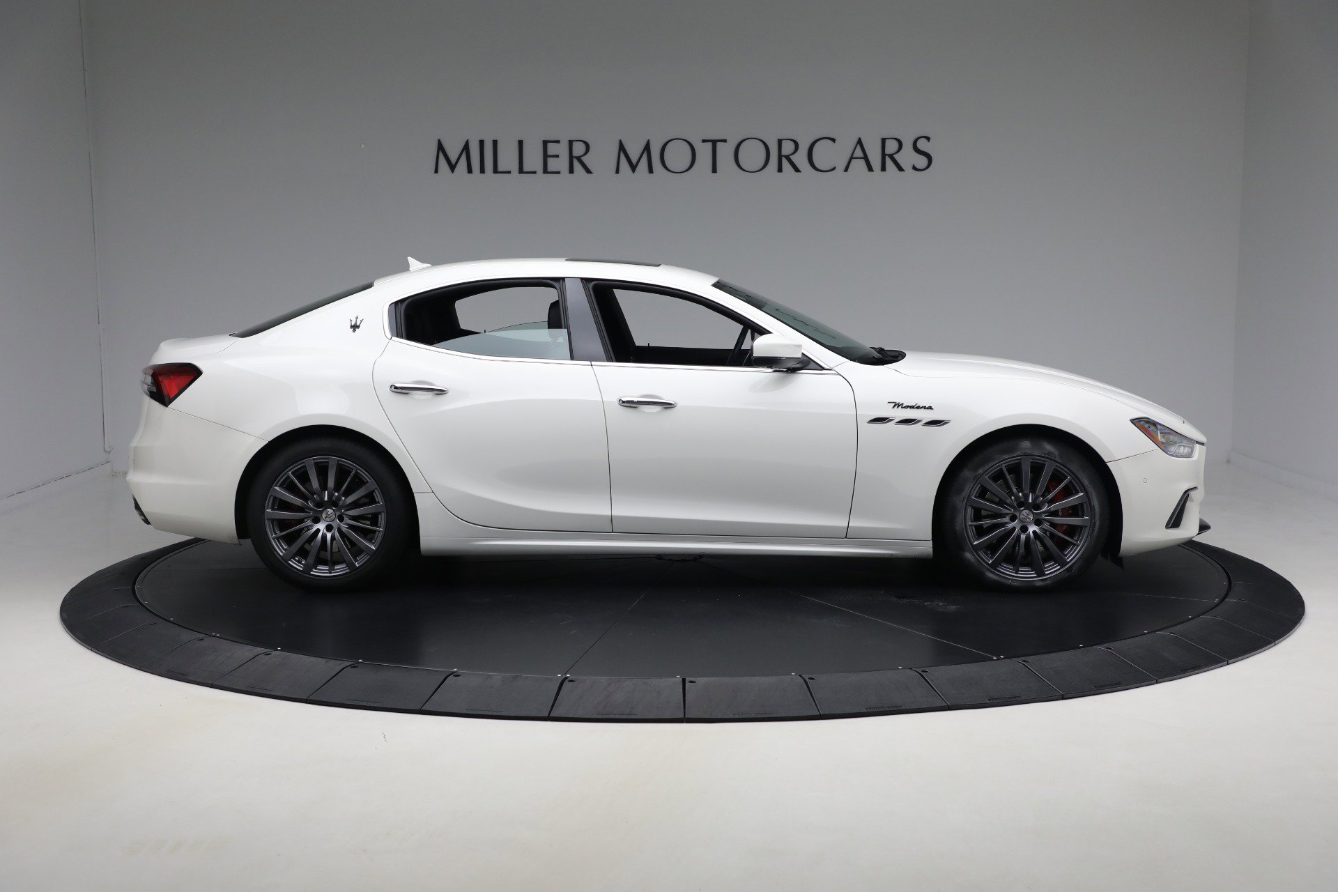 Certified 2022 Maserati Ghibli Modena Q4 image 8