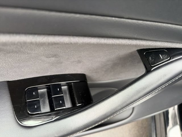 Used 2018 Tesla Model 3 Long Range AWD/4WD image 13