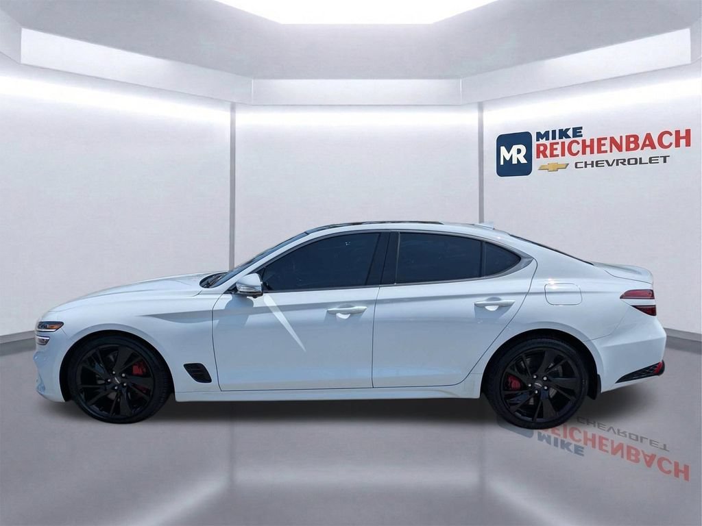 Used 2022 Genesis G70 3.3T RWD image 7
