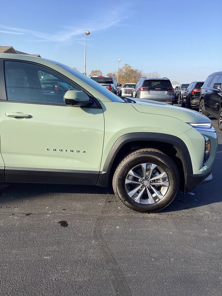 New 2026 Chevrolet Equinox LT w/ Convenience Package II image 8