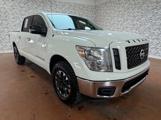 Used 2019 Nissan Titan SV image 7
