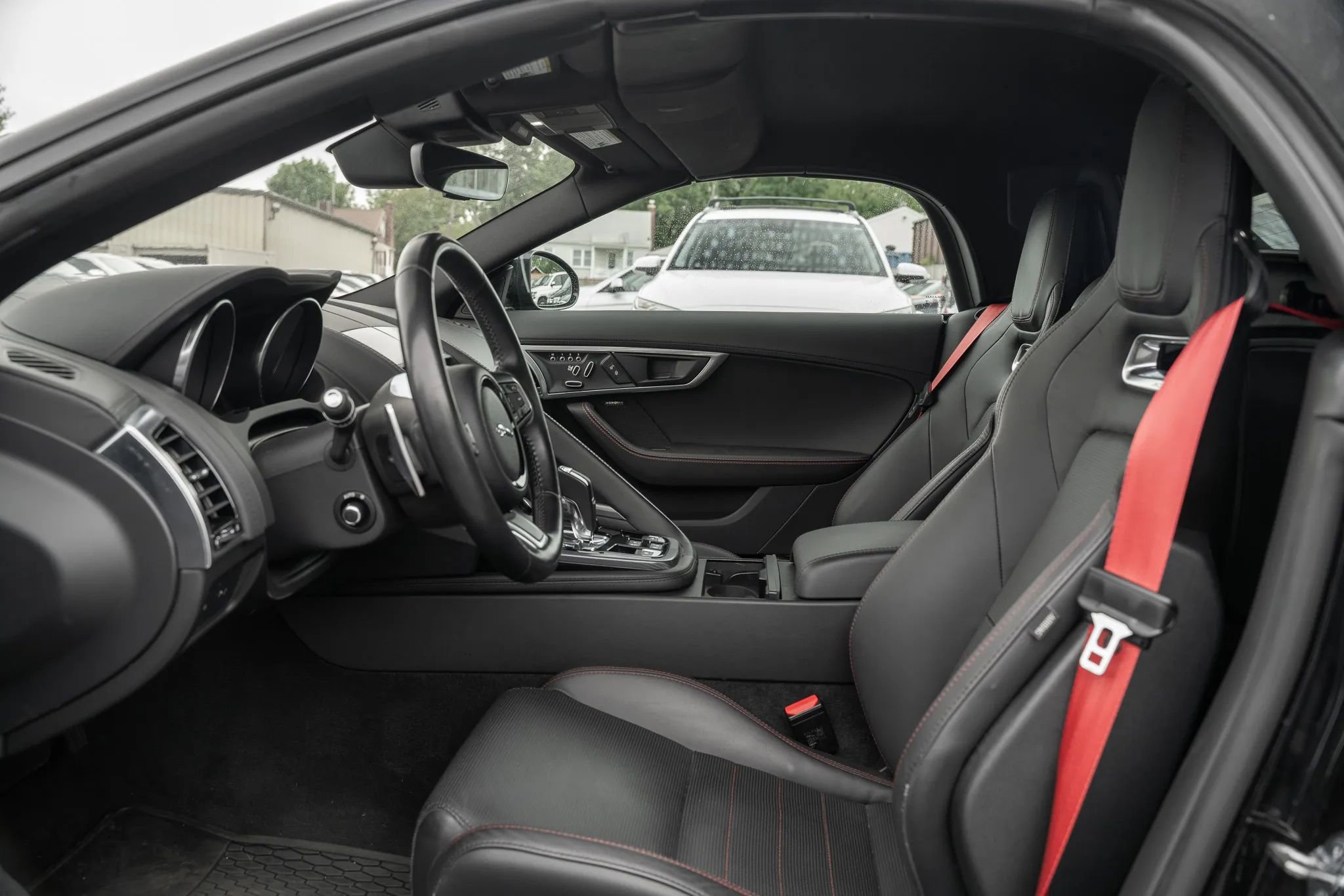 Used 2020 Jaguar F-TYPE R-Dynamic AWD/4WD image 11